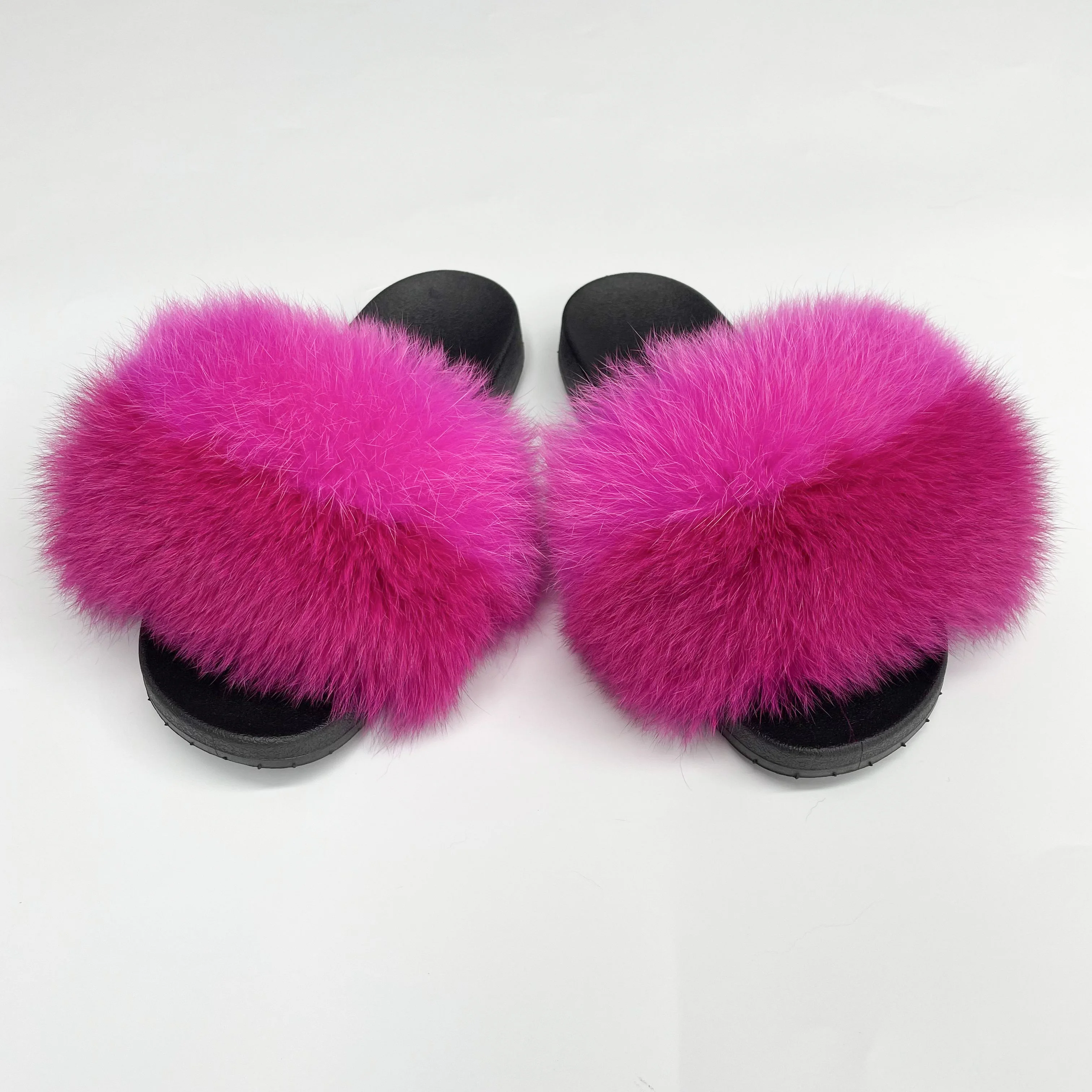 Рисунок 4 - MISSJANEFUR, сланцы из натурального Лисьего меха