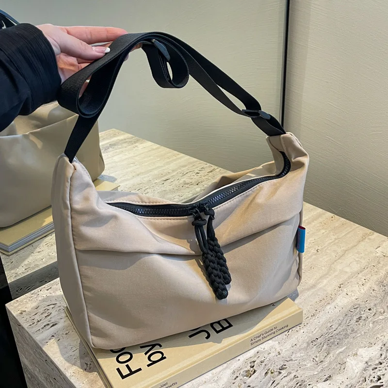 Crossbody Bags for Women Trend Simple Solid Color Zipper Large Capacity Shoulder Bag Casual Student Commute Travel Messenger Bag