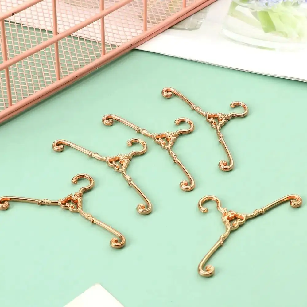 5Pcs Metal Doll Clothes Hanger Windproof Multi Functional Mini Coat Hanger 4/6.5cm Durable Dolls Clothes Rack Ob11 Doll Clothes