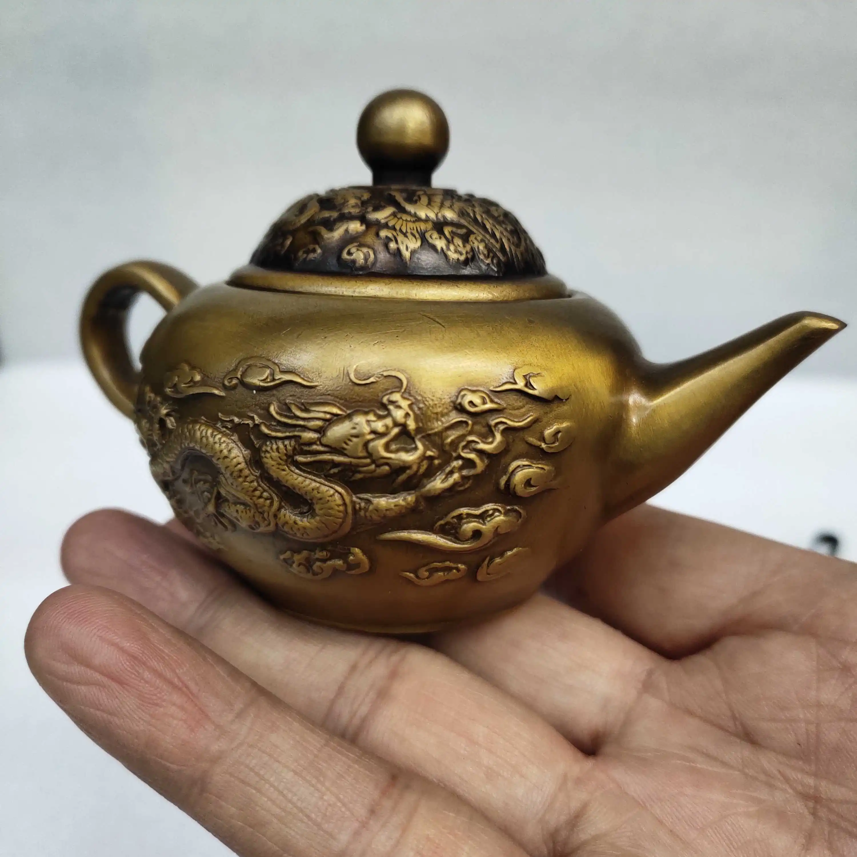 

Antique Bronze Ware Collection Vintage Brass Dragon Phoenix Wine Pot Water Pot Handle Pot Qianlong Year Craft Decoration