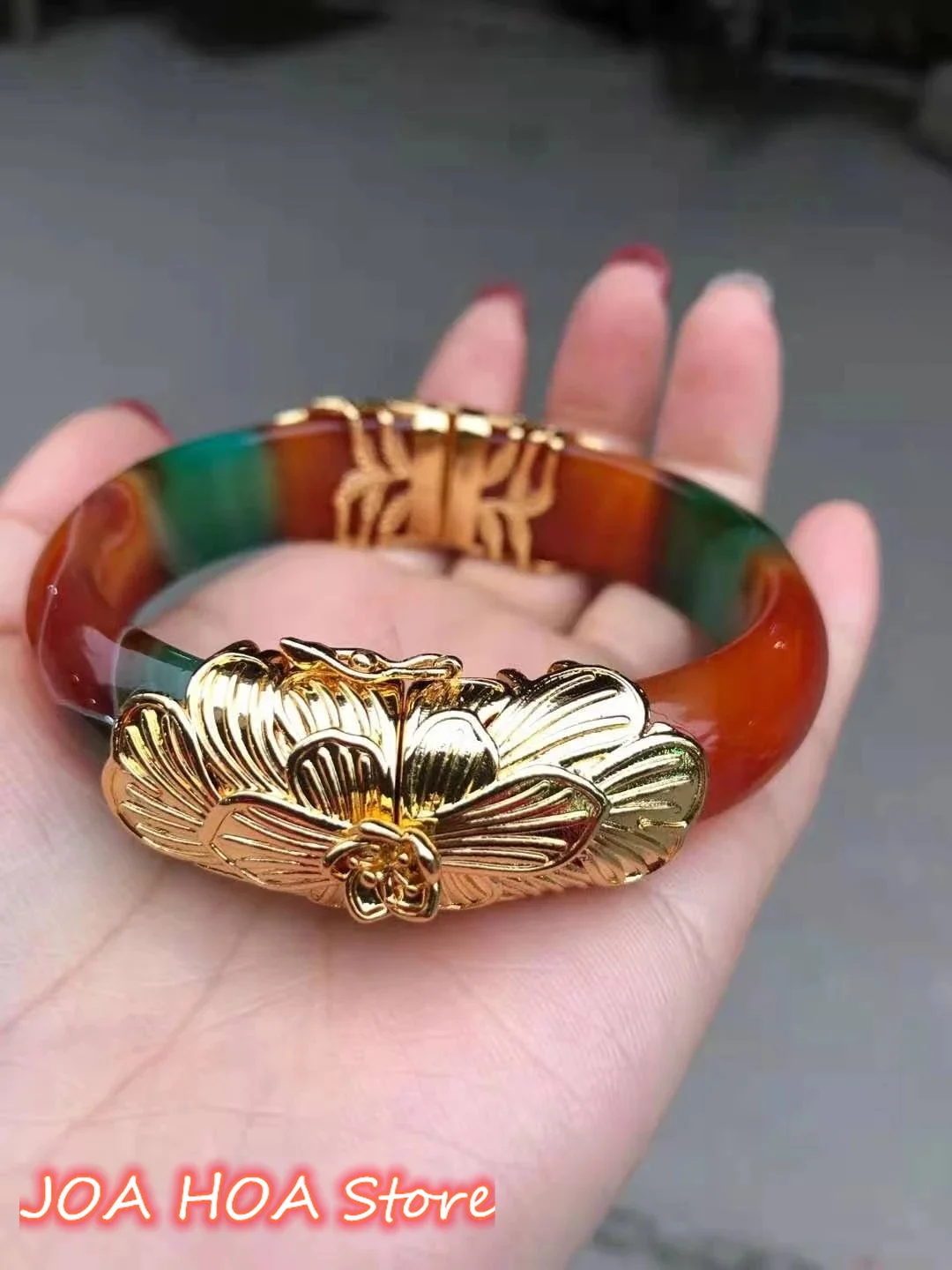 

Natural Chalcedony Agate Hand-carved 925 Sterling Silver Green Vintage Ladies Inlaid Open Bracelet