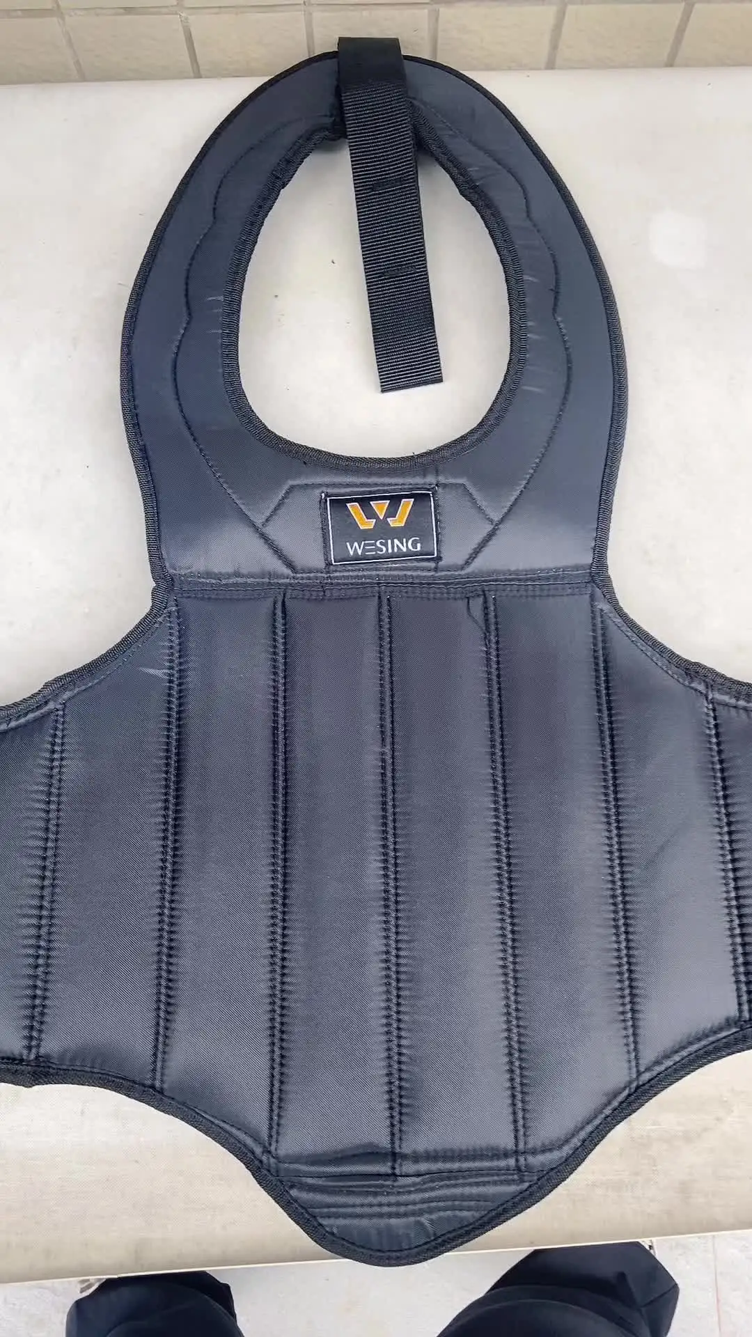 Wesing-キックボクシングシールドパッド、チェストガード、ボディ