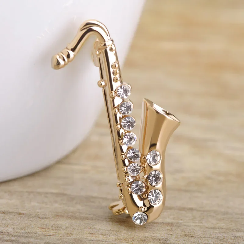 Blucome Saxophone Shape Brooches Small Suit Lapel Pins Crystal Collar Chapter Musician Clothes Decoration Bijoux K