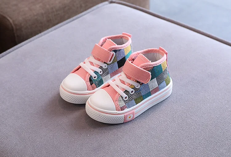 Description Picture 5 of itemChildren New Fashion Canvas Shoes Boys Girls Flower Plaid Prints Board Shoes High Top Soft Sole Non Slip Hook and Loop Shoes