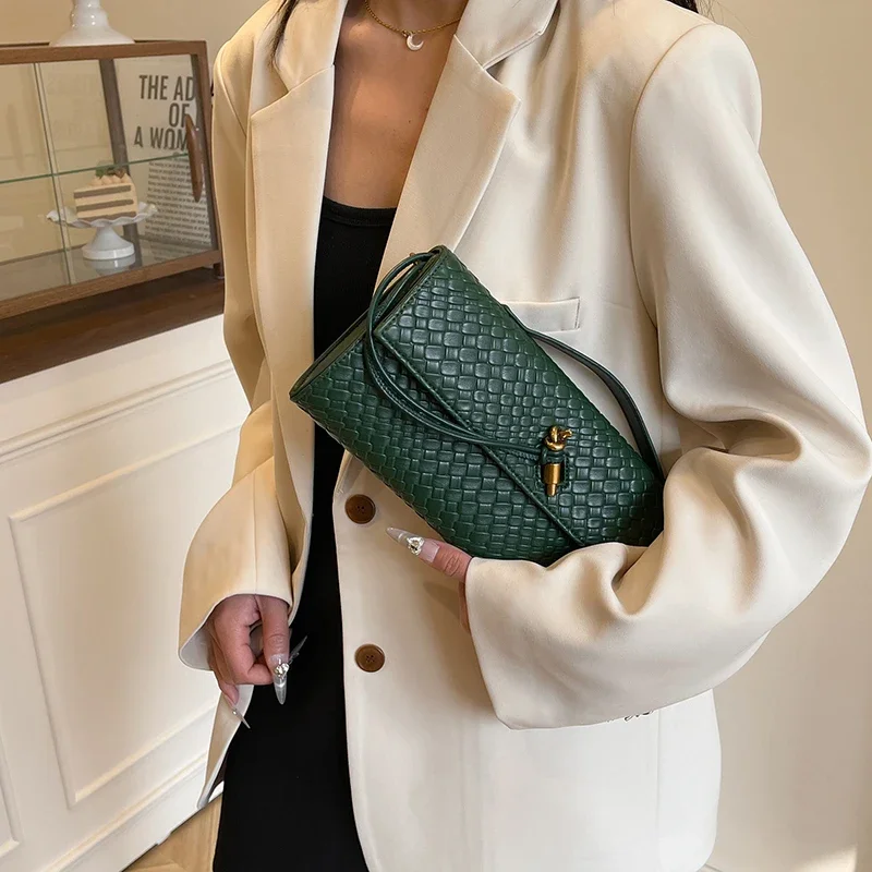 캐주얼 심플 빈티지 하이엔드 가죽 여성용 크로스바디 기저귀 가방 클래식 디자이너 파리 인기 우아하고 실용적인 디자인
