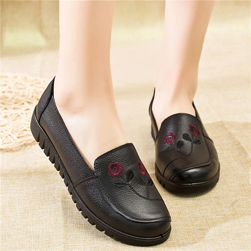 Hot Sale Spring Autumn New Woman Genuine Leather Loafers Women Soft Casual Shoes Female Slip On Ballet Flat Shoes Walking Shoes