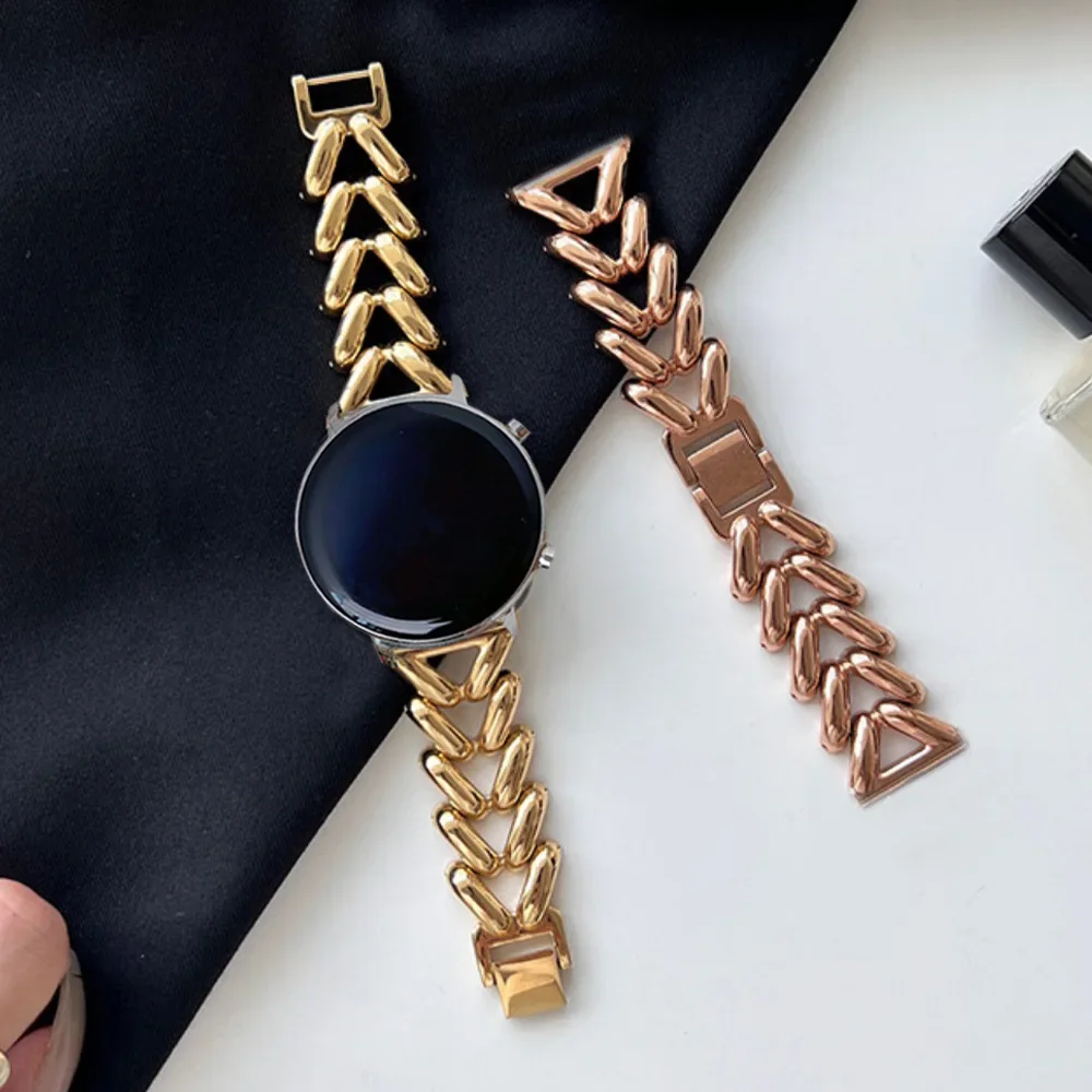 Luxury Love Heart Metal Bracelet Strap for Smartwatches – Elegant Women's Accessory