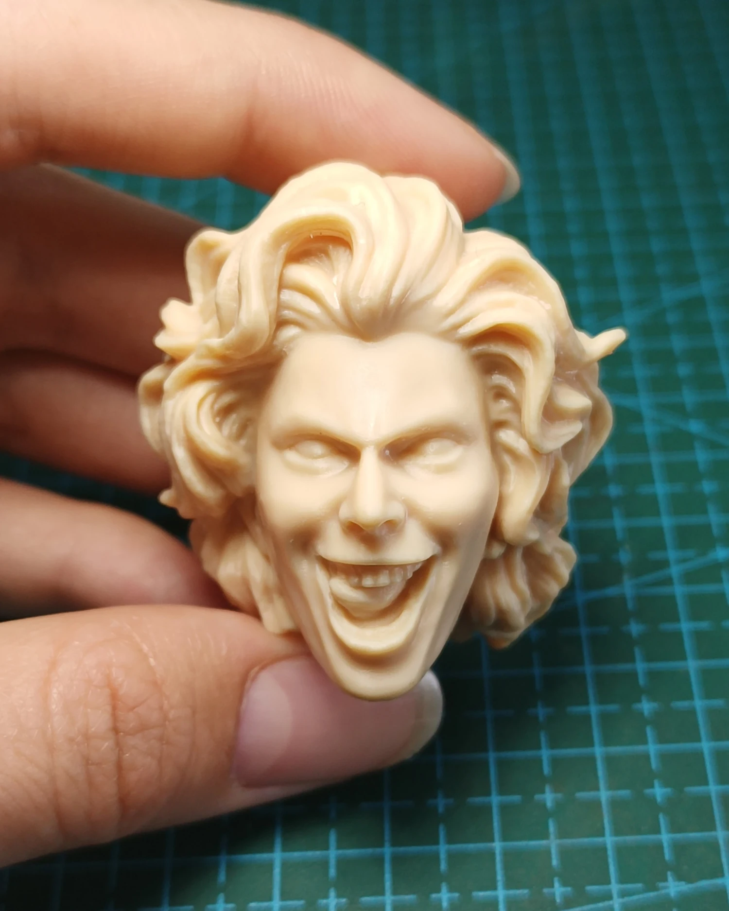 

Неокрашенная Европейская сумасшедшая голова девушки, резная в масштабе 1/6, женская модель головы, игрушки «сделай сам», экшн-фигурка 12 дюймов