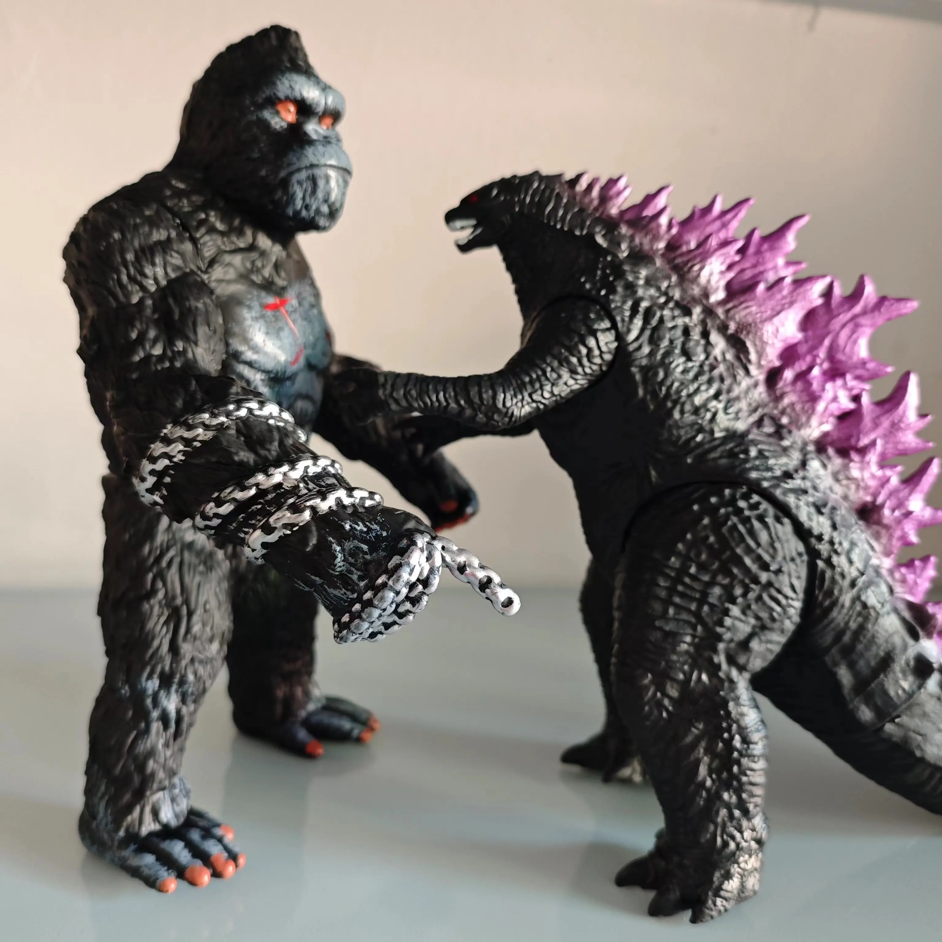 https://ae01.alicdn.com/kf/Sf788ef1d41984d45961aa9f5a7e310f31/2023-New-Godzilla-vs-King-Kong-Action-Figure-Golden-Blue-Back-Nuclear-Fusion-Godzilla-PVC-Monster.jpg
