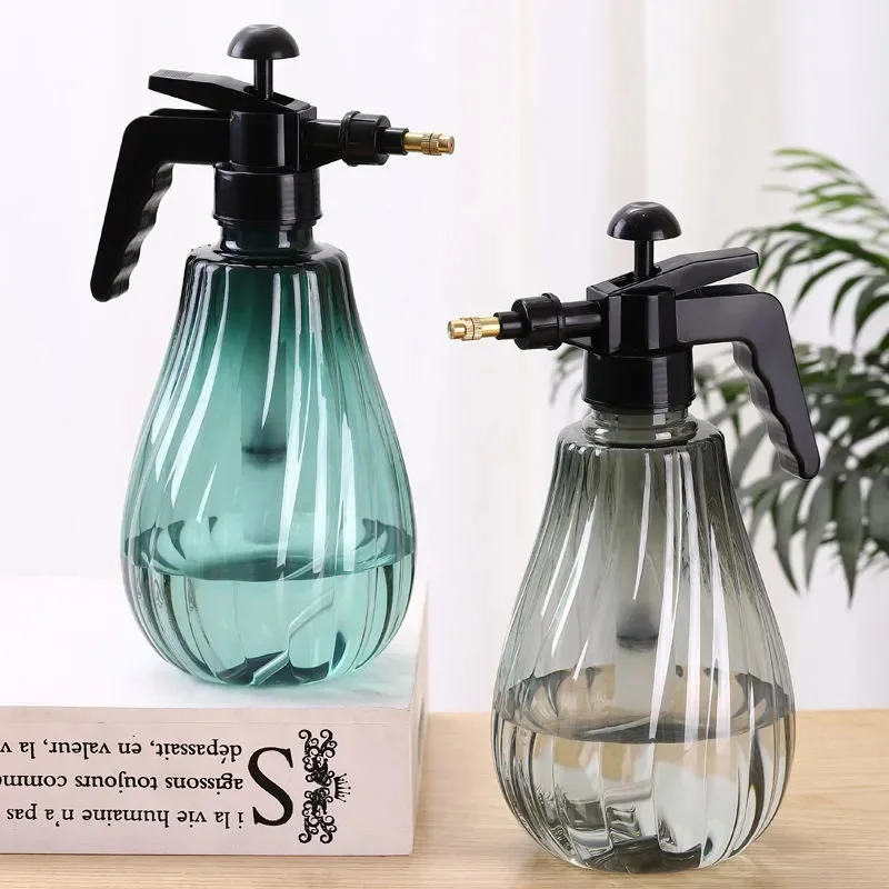 

Pneumatic household watering can watering flowers High pressure gardening Pressure watering can disinfection Special