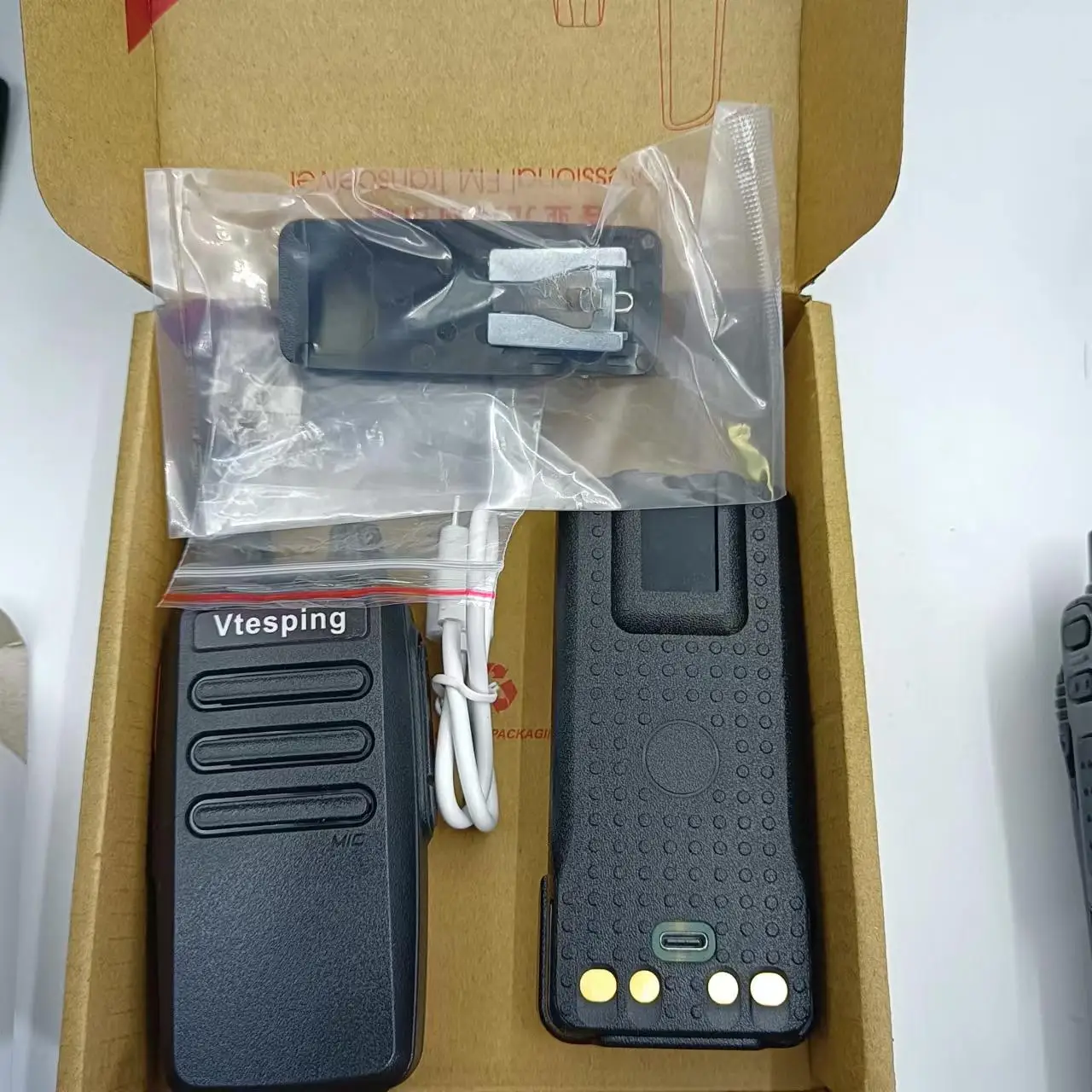 DP4800 walkie talkie 2800mAh usb type-c charge+Support original charger charging for motorola APX1000 xpr7550 walkie talkie dp4800 walkie talkie 2800mah usb type c charge support original charger charging for motorola apx1000 xpr7550 walkie talkie