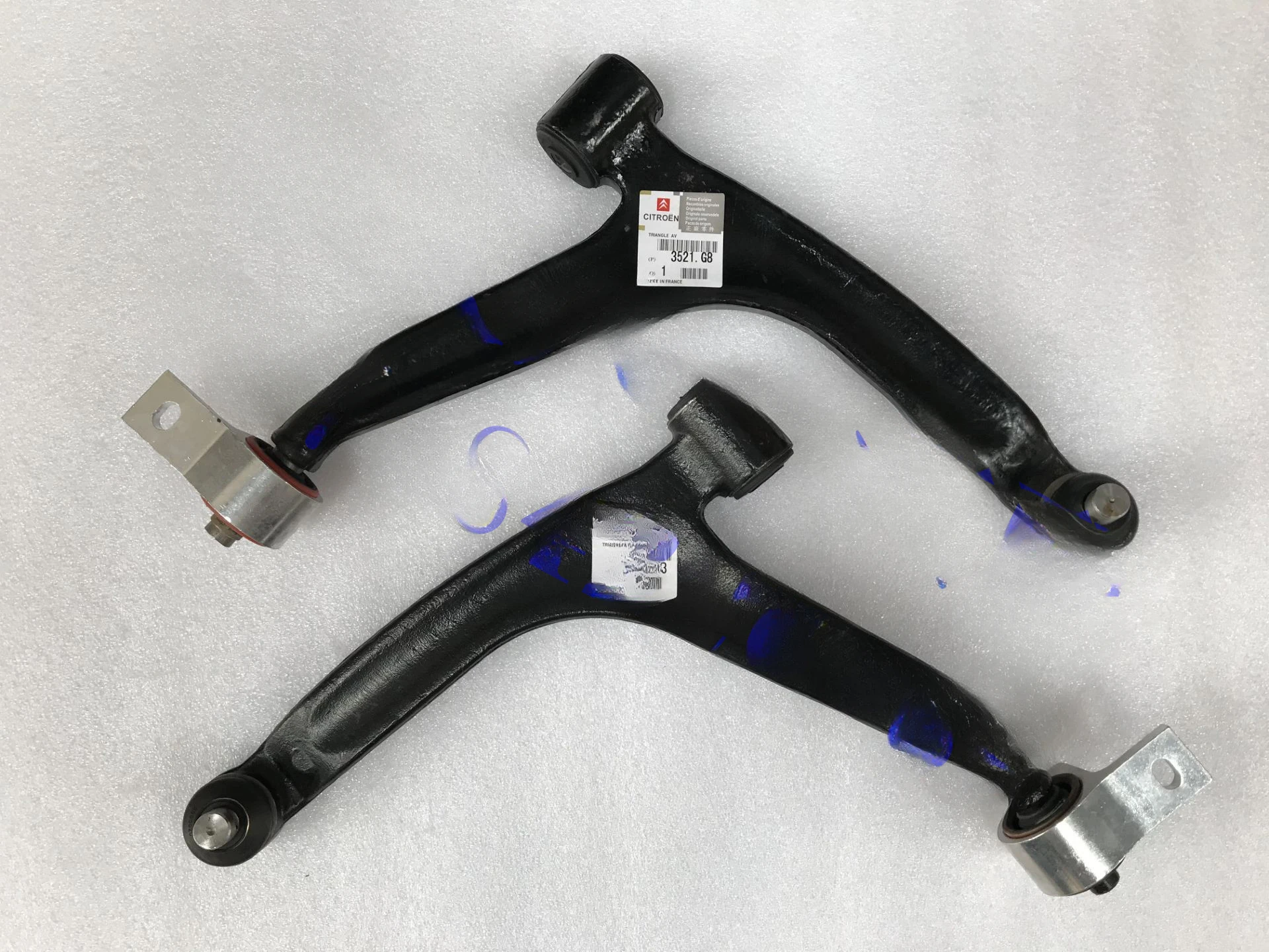 

Suitable for Dongfeng Citroen, Picasso, Senna, and Senna. The lower limb arm is brand new