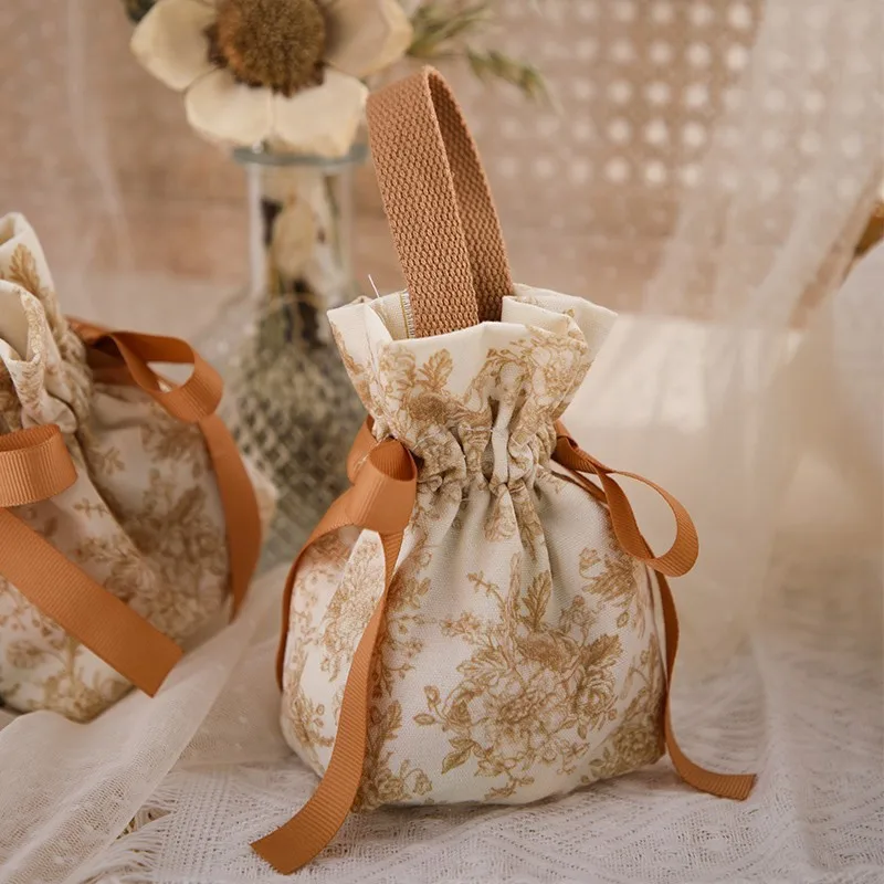 10/30/50Wedding Candy Box Sugar Bag with Handles Party Favors Packaging Supplies Wholesale Gift Bags for Christmas Halloween 3