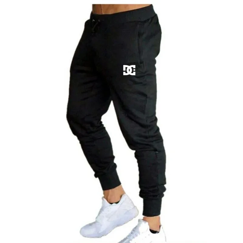 

Everyday casual fashion men's warm and comfortable elastic jogging fitness nine-point pants with printed logo, side pockets