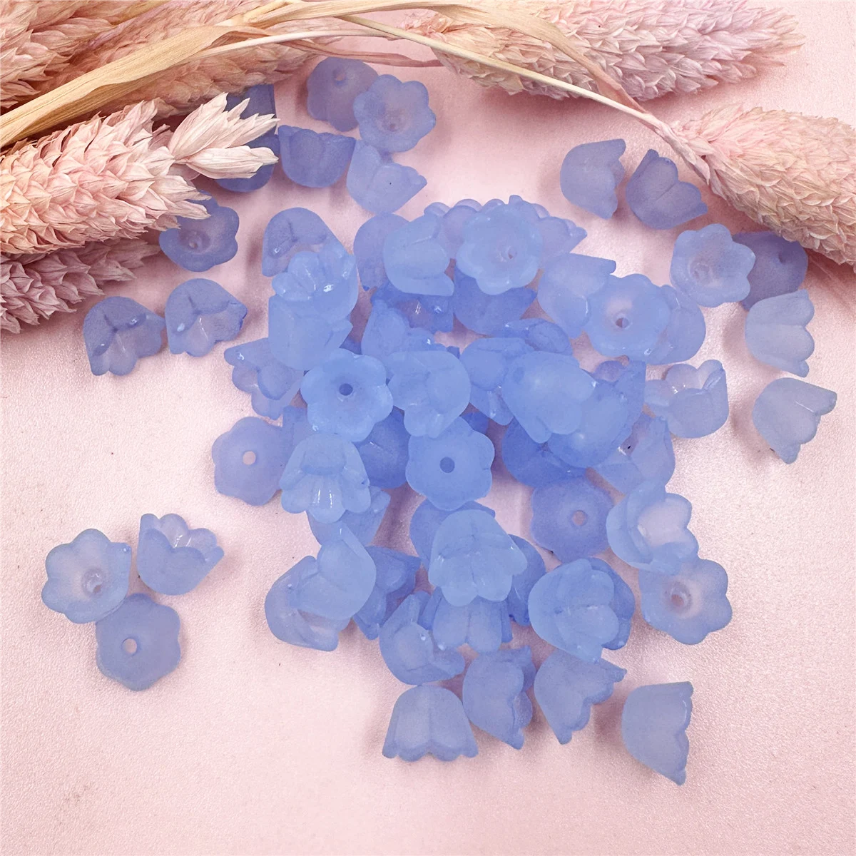 50-100 pièces perle colorée en forme de fleur de muguet