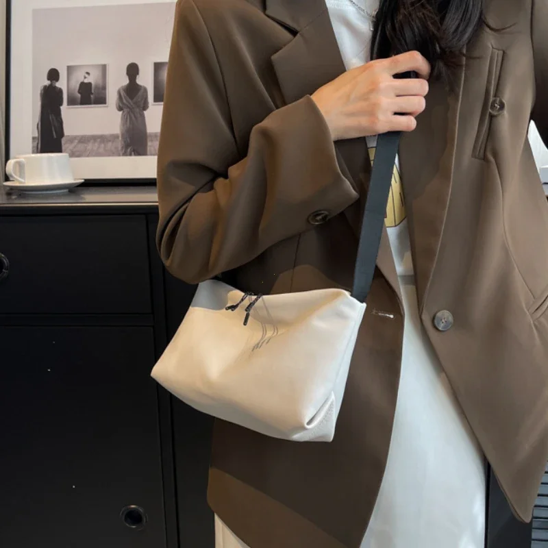 Women's Mini Casual Small Satchel Crossbody Bag Korean Simplified Nylon Shoulder Bag Lightweight Solid Color Travel Dumpling Bag