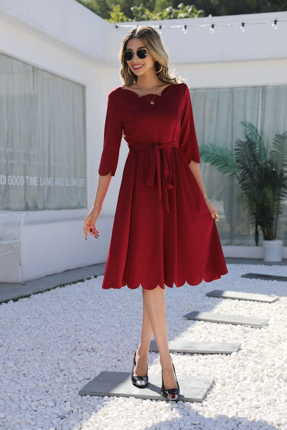 فستان نسائي متوسط الطول ياقة متموجة أكمام منتصف ال...