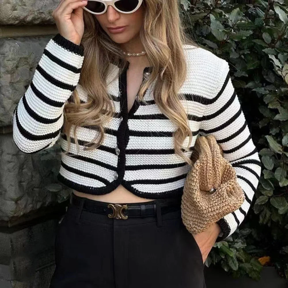 

White Striped Knitted Cardigan Women Elegant Button Short Sweater Coats Autumn Winter Long Sleeve Cropped Cardigans 2023 Casual
