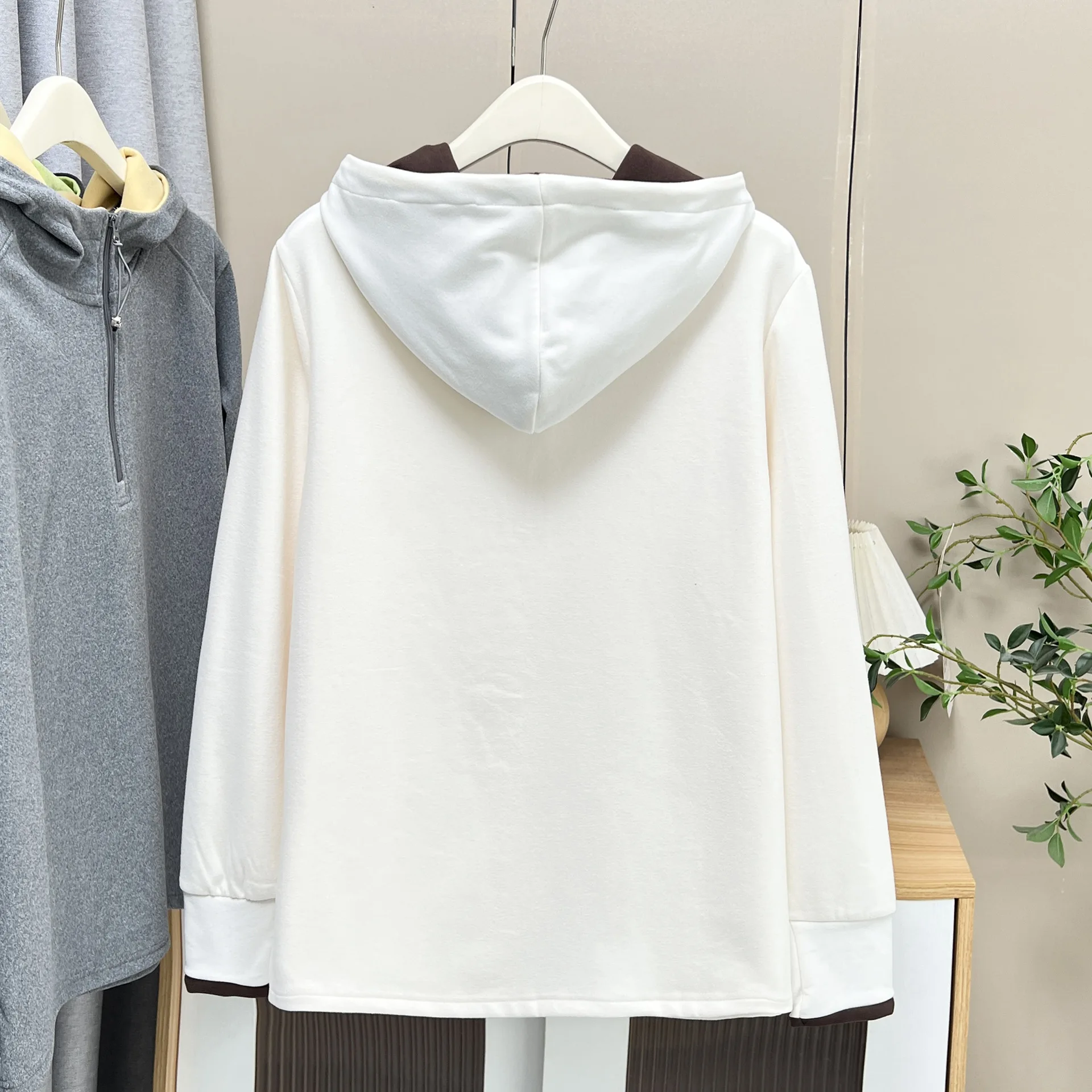 XXXXL Fashion Plus Size Women's Sweatshirt Hooded double-sided Fleece Base Tops 2025 autumn/winter Contrasting Color Hoodie 7055