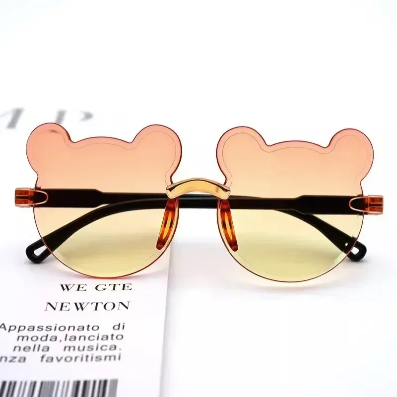 Kids Sunglasses Children and girls Baby glasses spring and summer boy sunshade mirror UV protection cute bear
