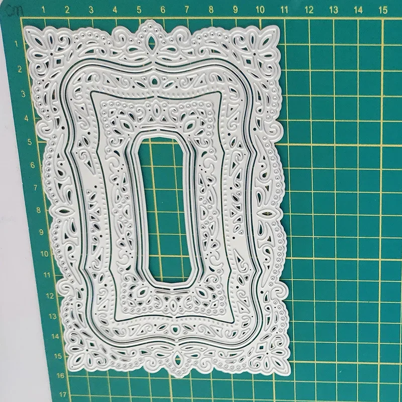 DUESI Fustelle Per Scrapbooking - Bordo Sfondo Metallo - Stampo Per Goffratura E Taglio Carta - 19,6x7,6 Cm - Acciaio Al Carbonio