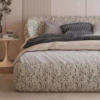 Les lits queen size offrent des cadres et des sommiers 180x200cm, parfaits pour les chambres de mariage, les dortoirs, les chambres doubles, et sont des meubles de chambre à coucher complets. 5