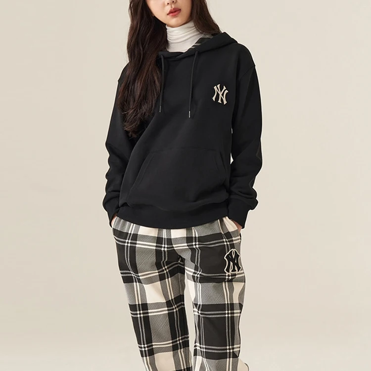 MLB 베이스 로고 스웨트셔츠 유니섹스 블랙 후드 모디레이트 레귤러 3AHDC0114-50BKS