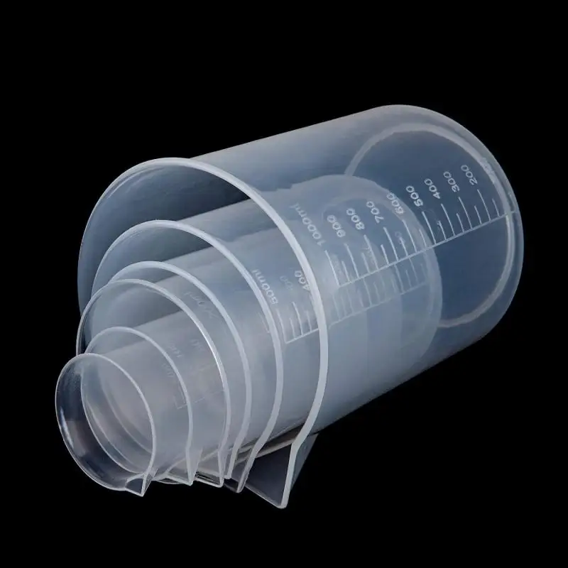 Clear Plastic Graduated Measuring Cups for Precise Liquid Measurement