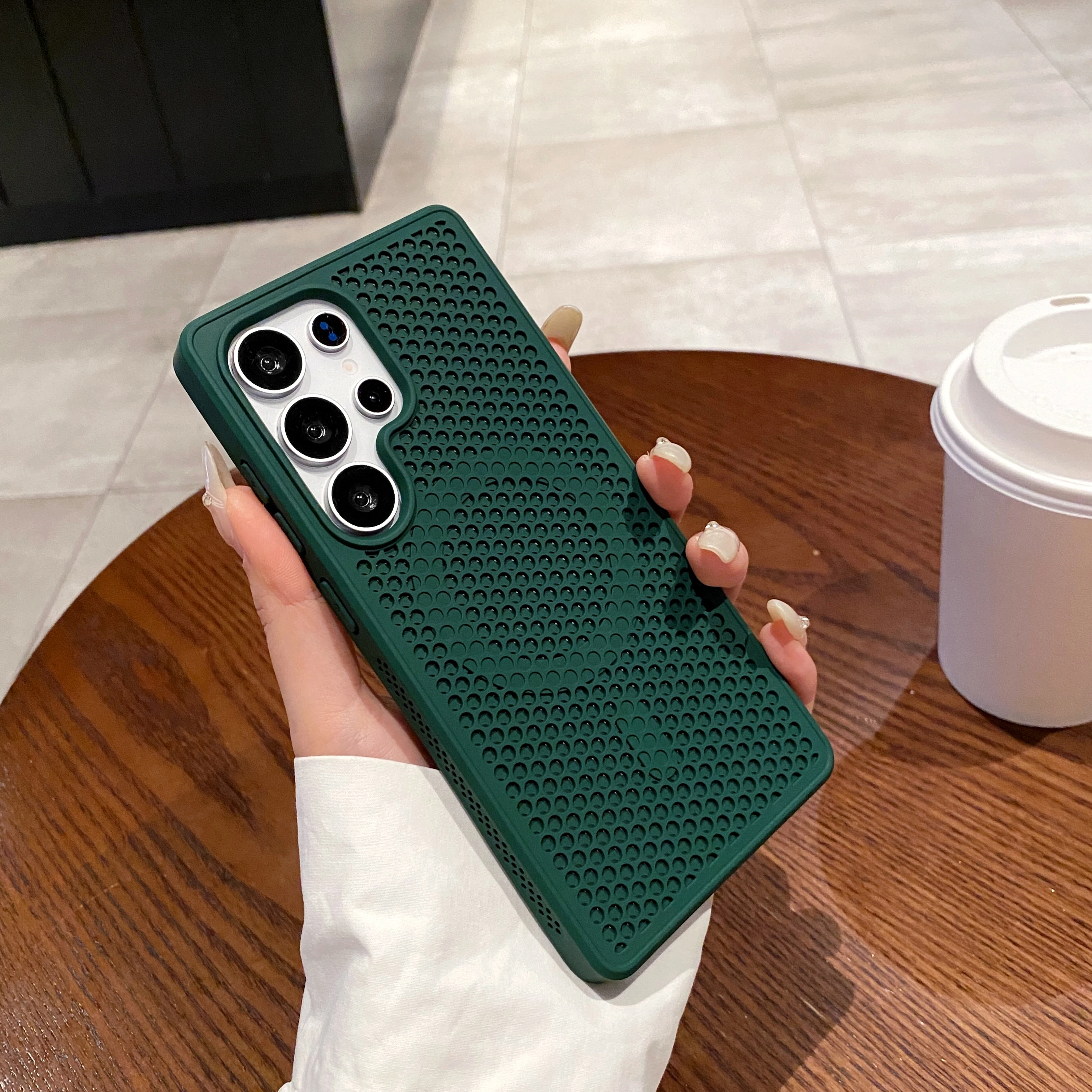 Magnetic Heat Dissipation Mesh Case with Breathable Cooling Grid Design