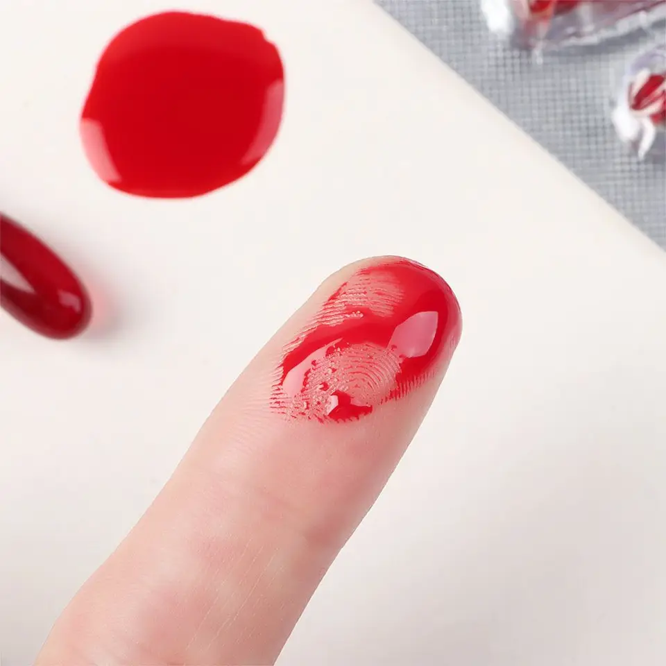 Amosfun 30 Pcs Fake Blood Capsules - Halloween Prank Toys, Vomiting Blood Pills For Scary Jokes, Cosplay & Party Props