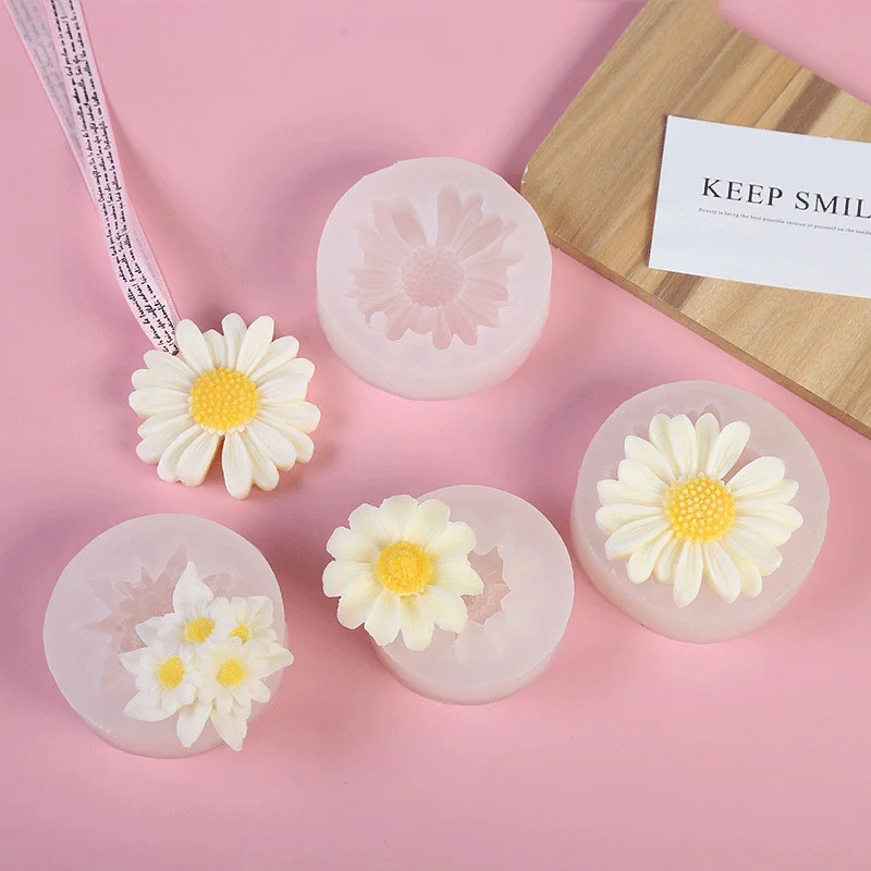 4-piece Set of Daisy Aromatherapy Plaster Silicone Mold DIY Chocolate Cookie Fudge Baking Tools Fondant Cake Decoration Tools