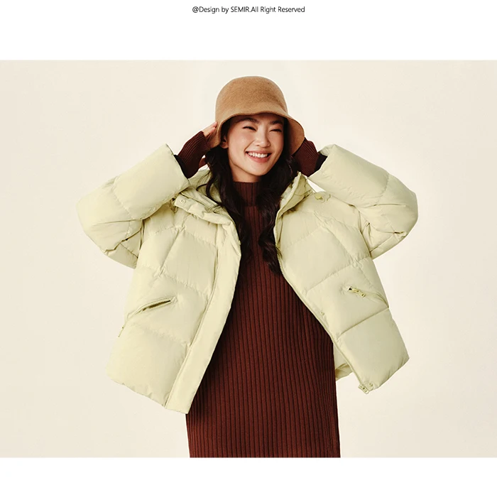 Down Jacket Women Loose Hooded New Winter Waterproof and Windproof Outerwear