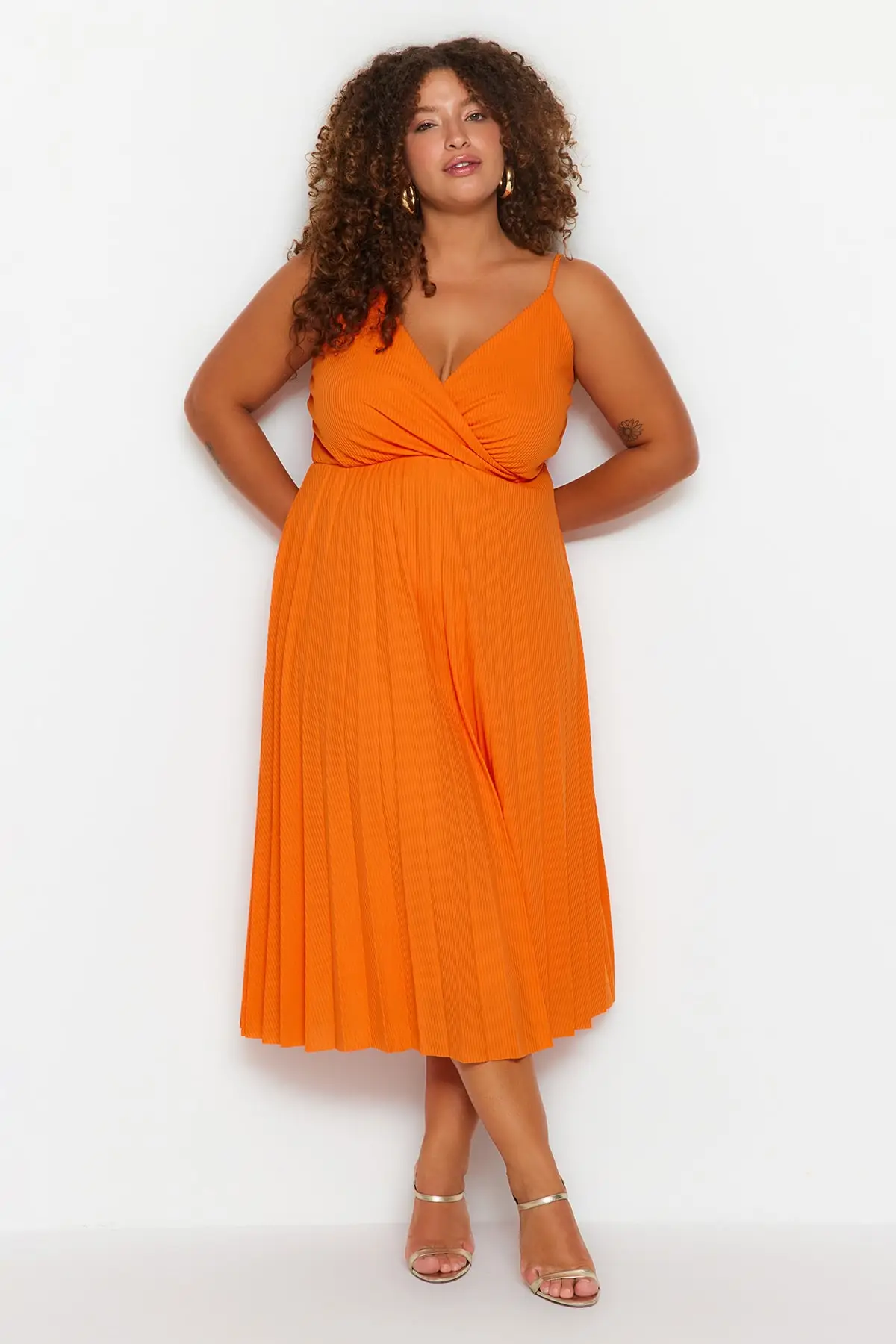 

Orange Double-Breasted Neck Knitted Strap Dress TBBSS22EL1565 Relaxed Midi Straight Standard Sleeve V Cool Comfort A-line Casual & Comfort