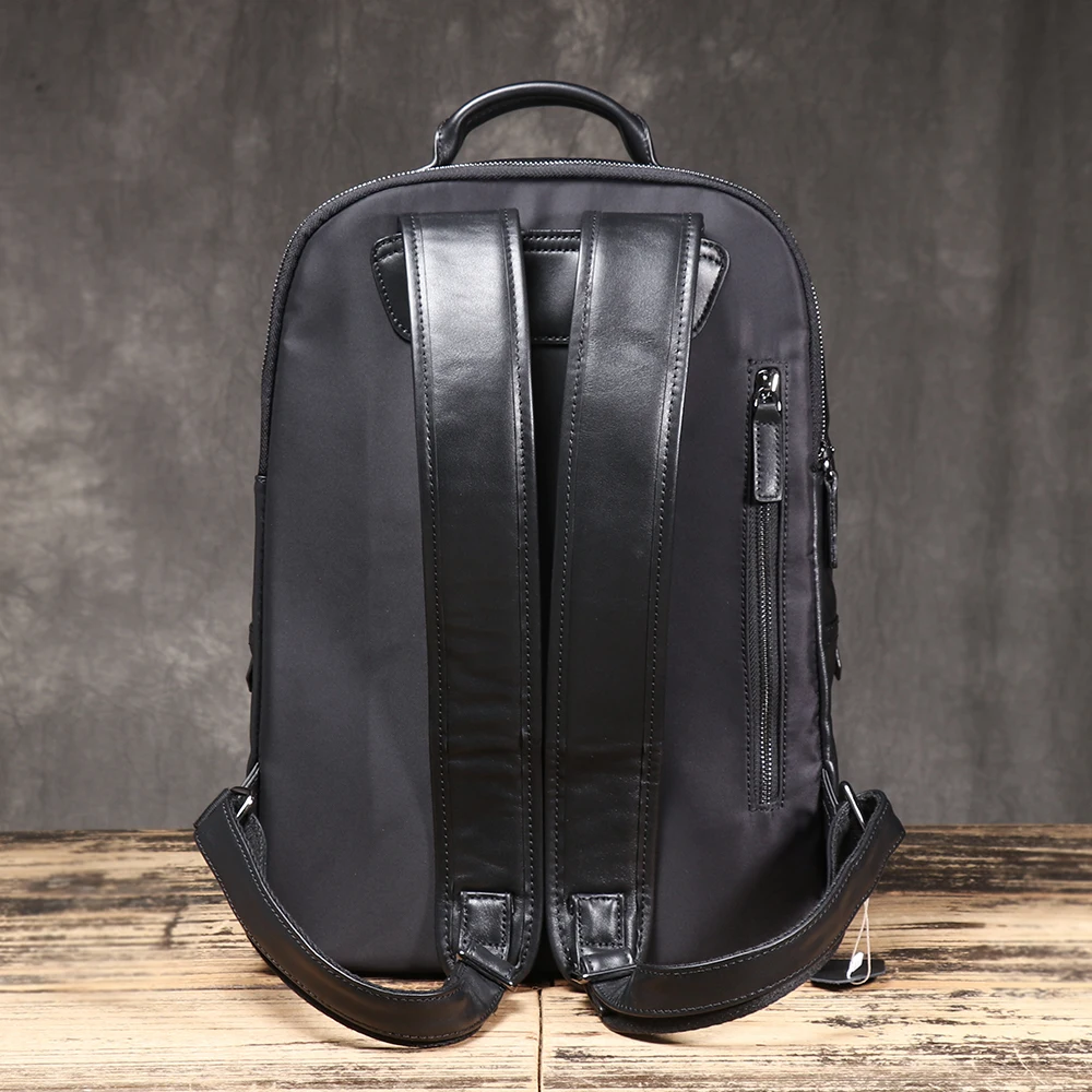 New Genuine Leather Black Backpack, High-Quality First-Layer Cowhide, Large-Capacity Laptop Bag That Fits a15.6-Inch Computer. 3