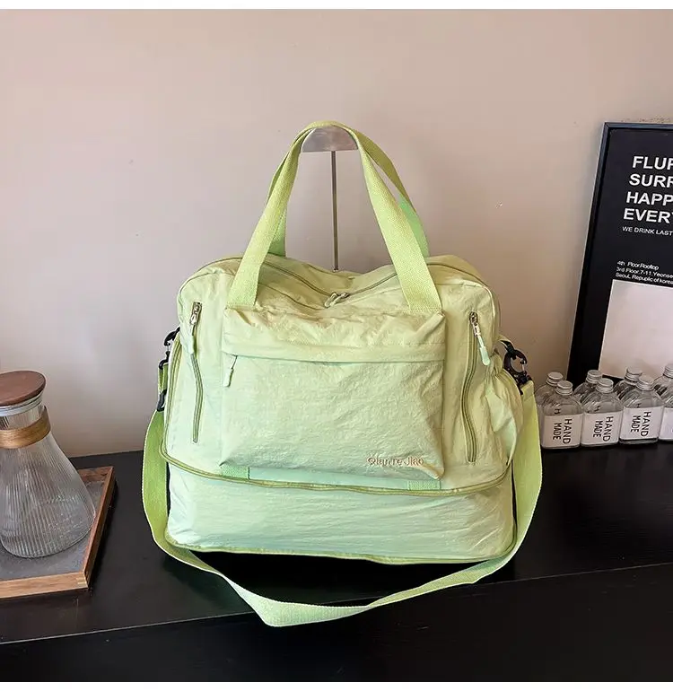 Large-Capacity Travel Tote Bag description 13