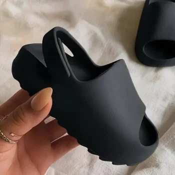 2025 New Baby Bambino Bambini Slip-On Sandali EVA Ragazzi Ragazze Pantofole in schiuma Spiaggia Bambini Scivoli estivi Pantofole da acqua leggere 1