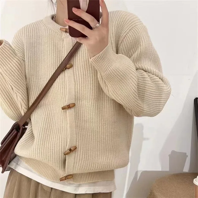 

Vintage Thicken Women Knitted Cardigan 2023 Autumn Winter Horn Buckle Preppy Style Loose Sweater Coat Warm Casual Female Outwear