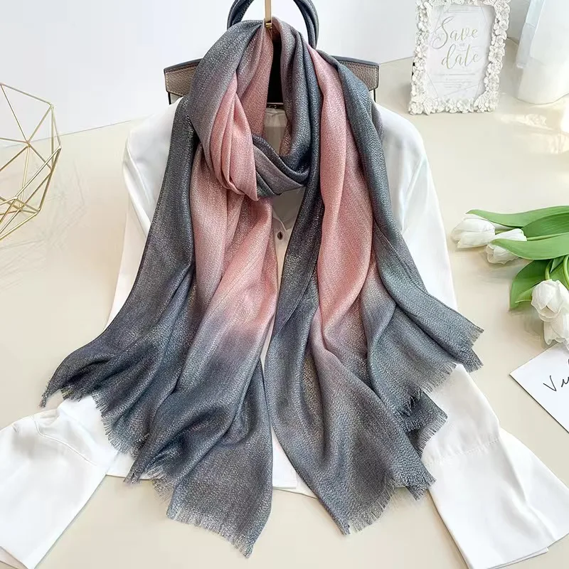 

2023 simple spring and autumn new gradient scarf for women, fashionable and warm long gauze scarf, gold and silver tassel scarf