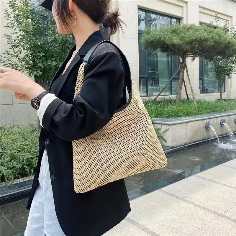 New Summer Beautiful Weaving Cream Handbags Large Capacity Simple Style Shopping Bags Fashion Knit Women's Shoulder Bags