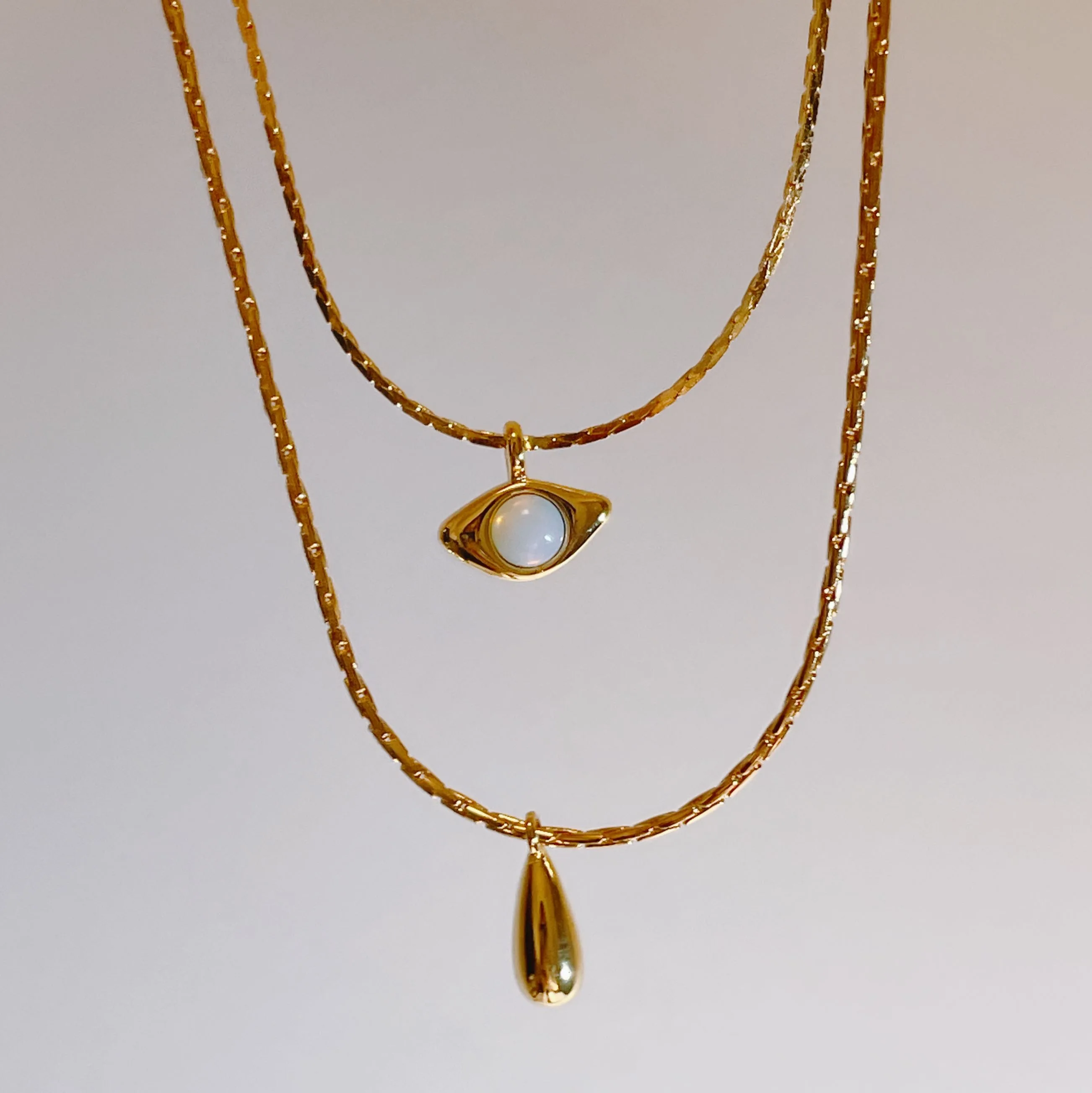 Titanium With 18K Layered Chian Shell Eye Pendant Necklace Women Jewelry Punk Designer Runway Rare Gown Boho Japan Korean