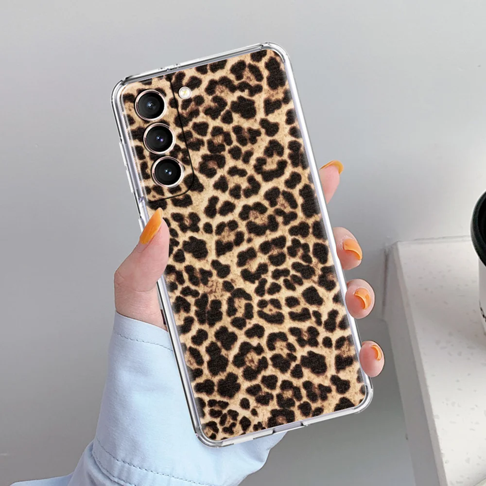 Leopard Print Soft Clear Phone Case - Trendy and Stylish