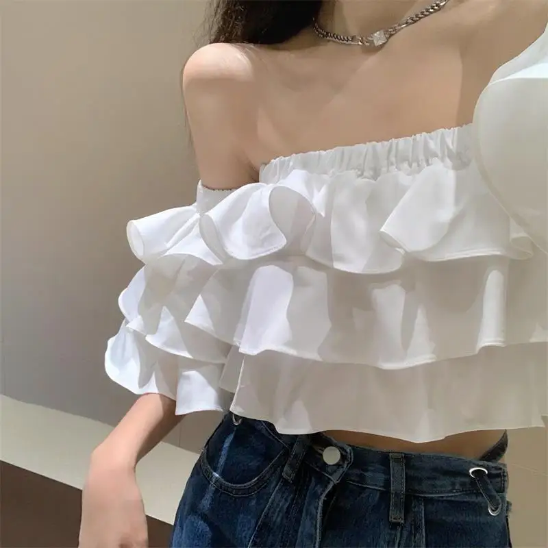 Blusa coreana con hombros descubiertos para mujer, blusa corta con volantes apilados, camisa de diseñador de verano de manga corta de gasa sexy, nueva