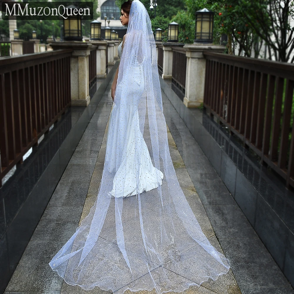 Рисунок 4 - Фата свадебная блестящая цвета слоновой кости