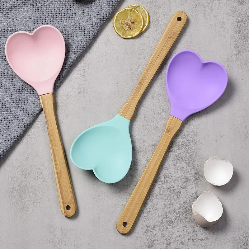 Large Wooden Handle Heart-Shaped Silicone Spoon Home Kitchen Cooking Spoon Creative Food Grade Silicone Soup ложка kitchen utensils