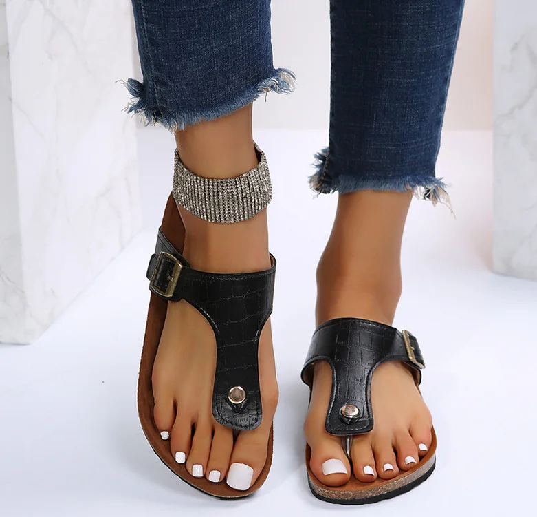 

Men's and women's same style leather flip-flops Summer Beach Sandals Comfort Casual Shoes Fashion Hot Sell Footwear