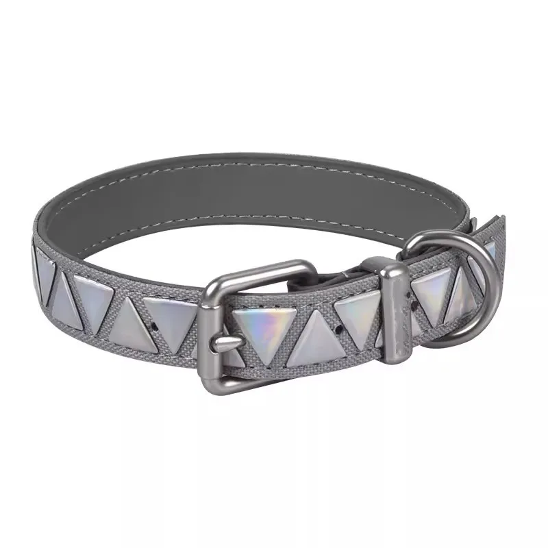 Silver collar