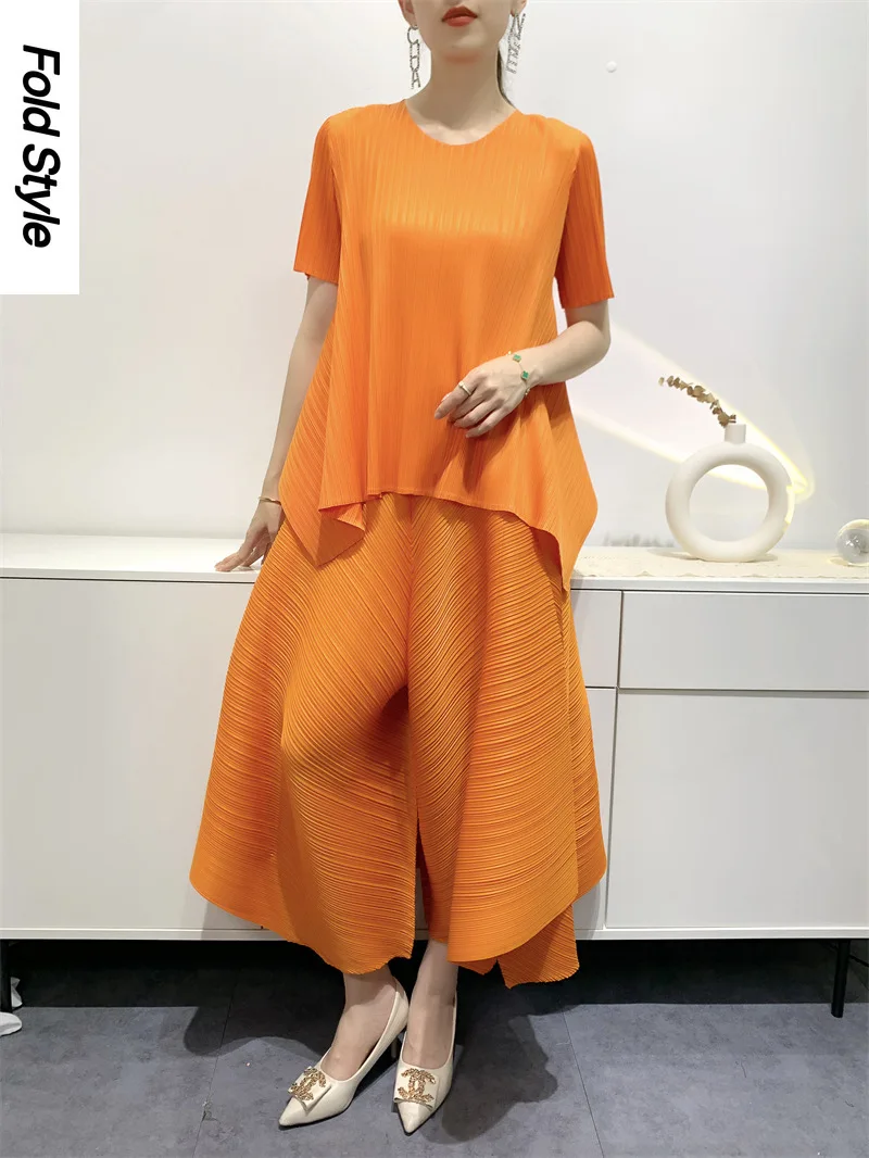 

Pleated Temperament Age Reducing Set Comfortable and Casual 2024 Spring/Summer Pleated Top+Loose Leg Pants for Women