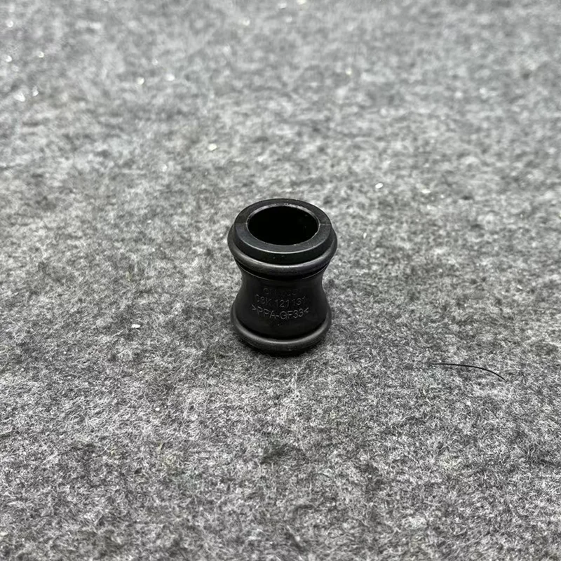 06K121131 06K 121 131 EA888 Engine Coolant Pipe Oil Cooler Connector For Jetta Golf Tiguan Passat CC Octavia For A4 A6 Q3