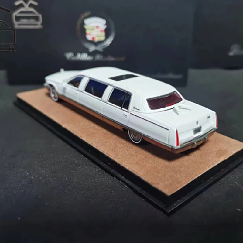 ミニカー 1/64 Cadillac Fleetwood 1/64 Cadillac Fleetwood Extended Edition Alloy Diecast