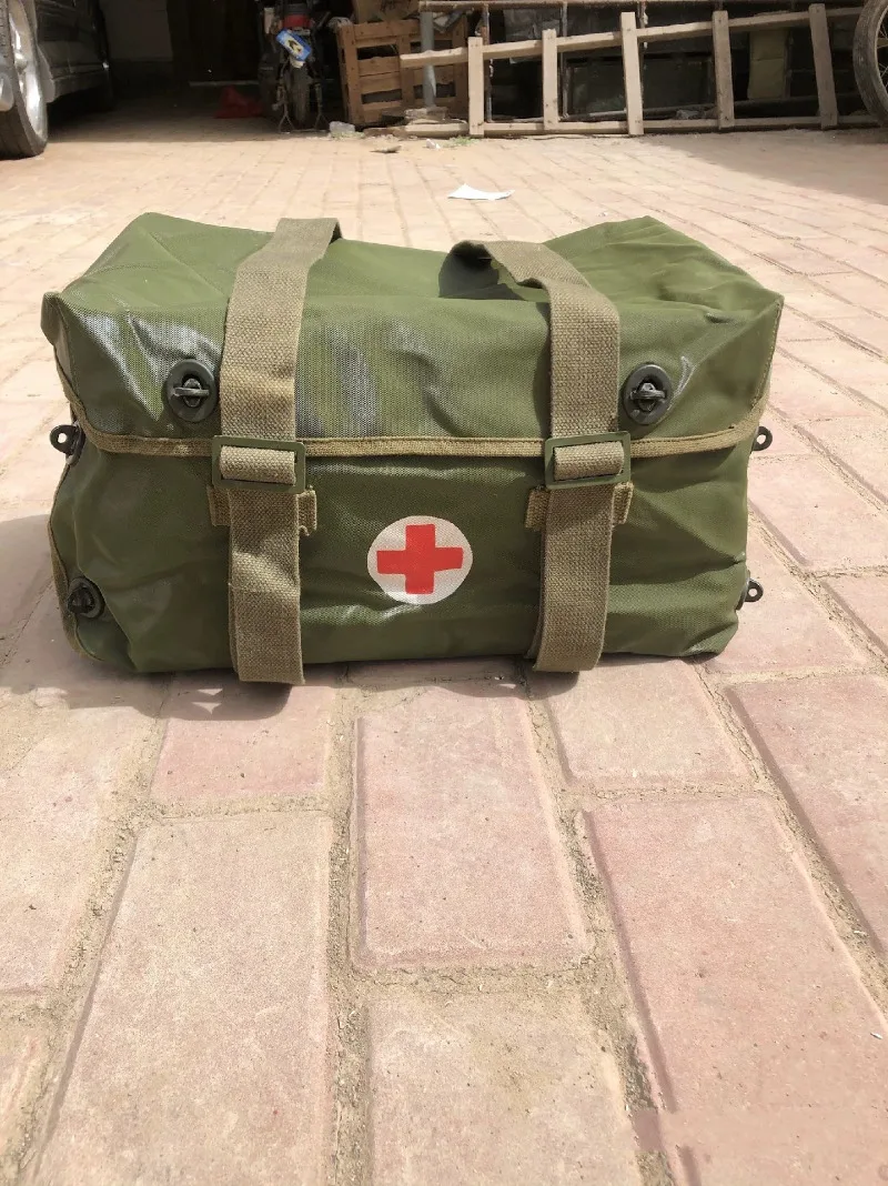 GENUINE ORIGINAL SURPLUS Made in 1970s CHINESE MILITARY GREEN WATERPROOF CAVALRY MEDICAL BAG MOTORCYCLE BIKE SIDE BODY BAG